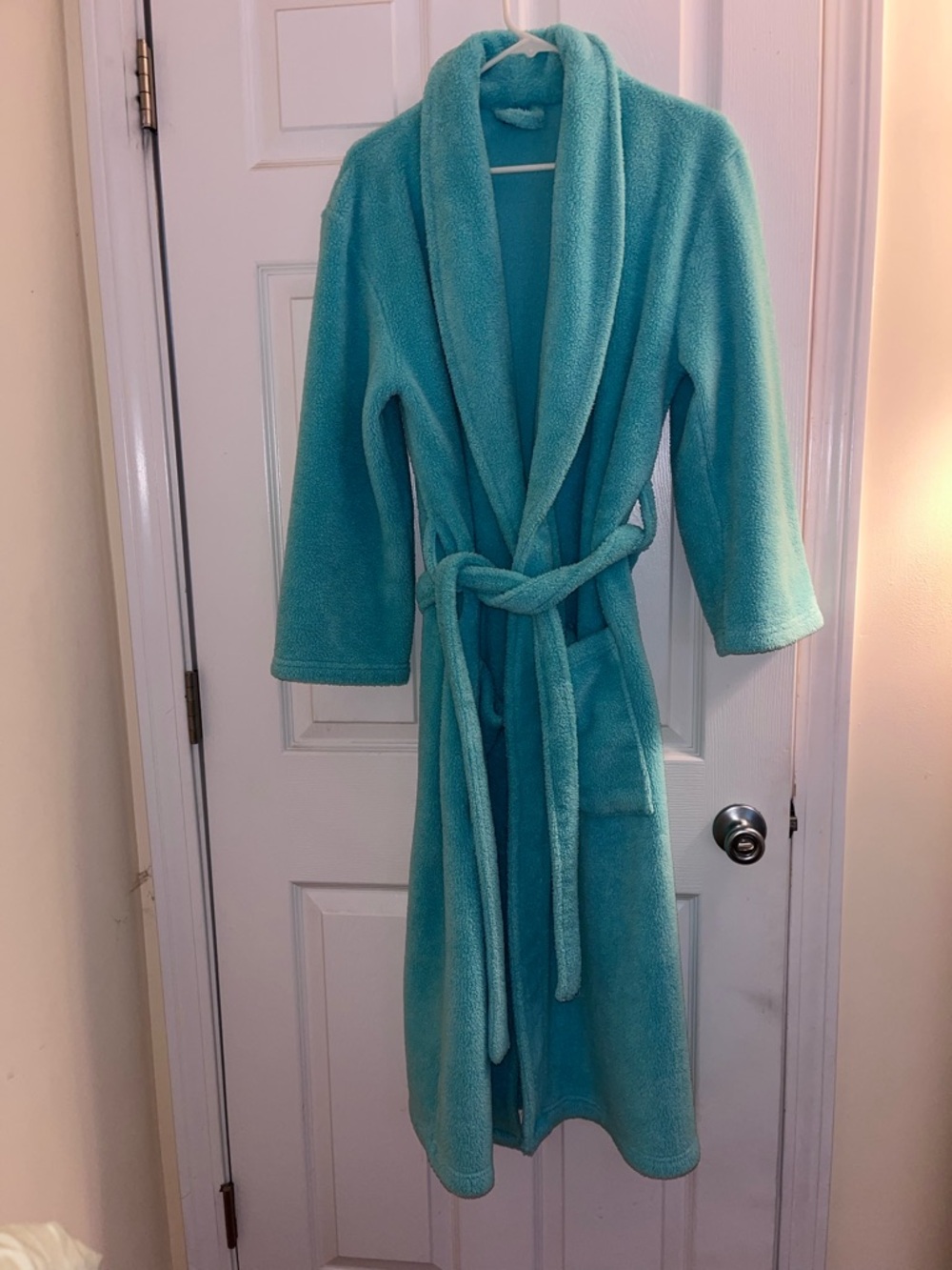 Pottery Barn Teen Plush Teal Bath Robe
